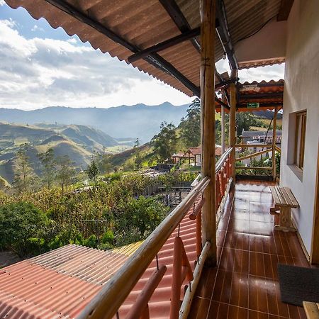 Hostal Taita Cristobal Isinlivi 外观 照片