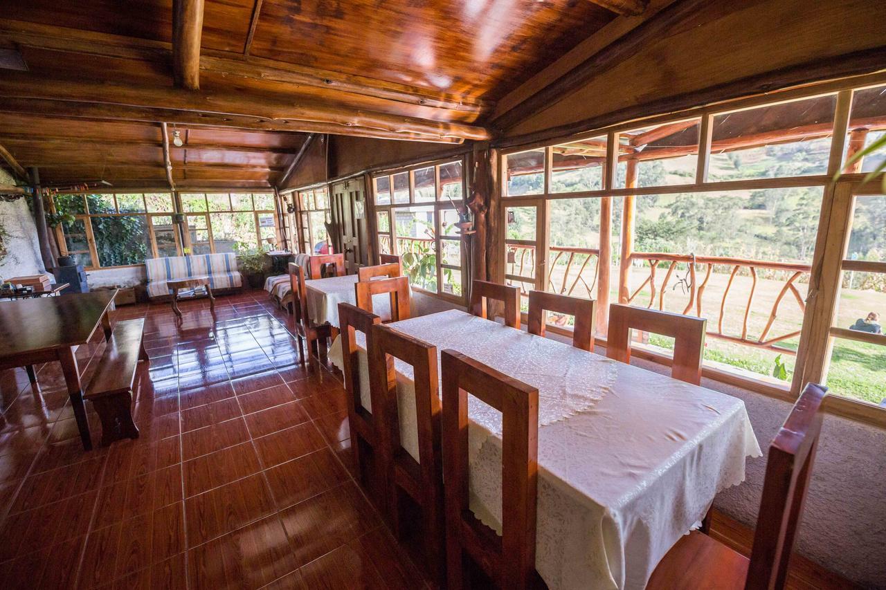 Hostal Taita Cristobal Isinlivi 外观 照片